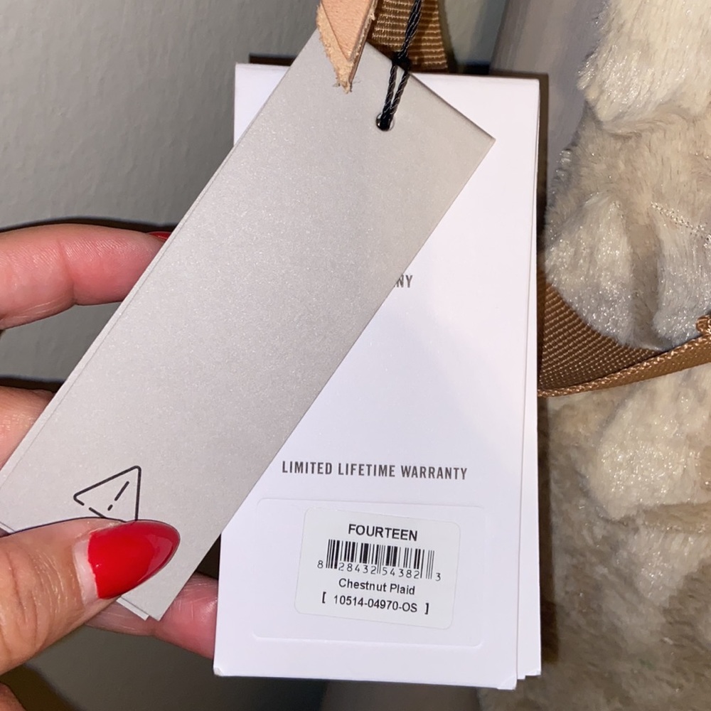 Hershel Supply Co. Chestnut Plaid Belt Bag NWT $50 - Picture 10 of 13